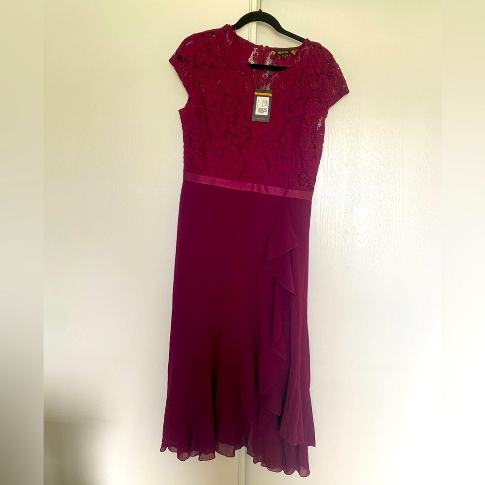 Womens Lace Formal Gown